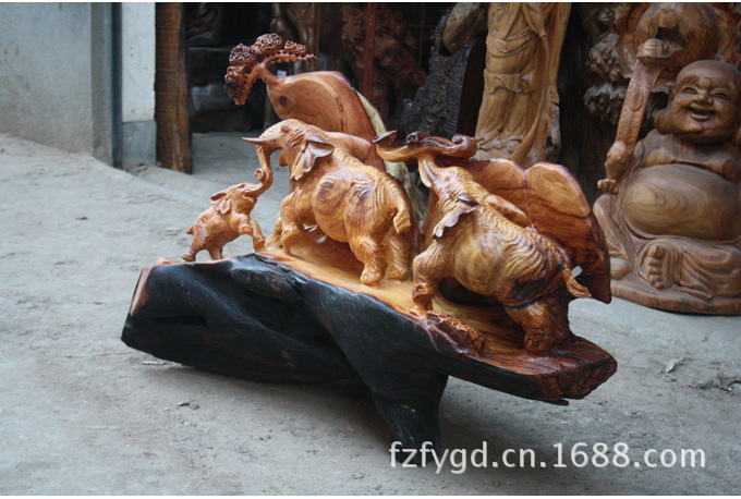 佛緣永續(xù)，萬象更新 老撾黃花梨木雕根刻工藝之美